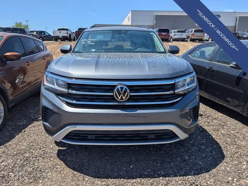 Used 2021 Volkswagen Atlas SE w/ Panoramic Sunroof Package AWD/4WD image 3