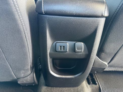 Used 2015 GMC Canyon SLE RWD image 33