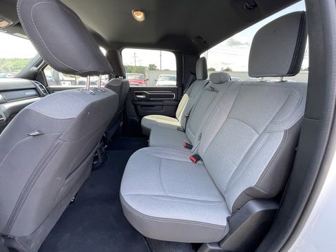 Used 2024 RAM 3500 Big Horn image 19