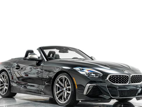 Used 2020 BMW Z4 M40i w/ Executive Package RWD image 30