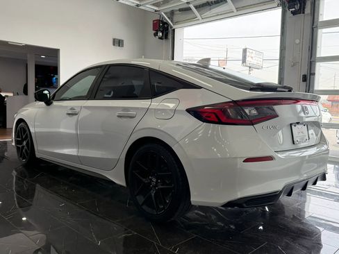 Used 2022 Honda Civic Sport image 4