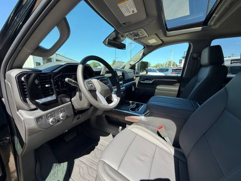 New 2026 GMC Sierra 2500 SLT w/ SLT Premium Package AWD/4WD image 11