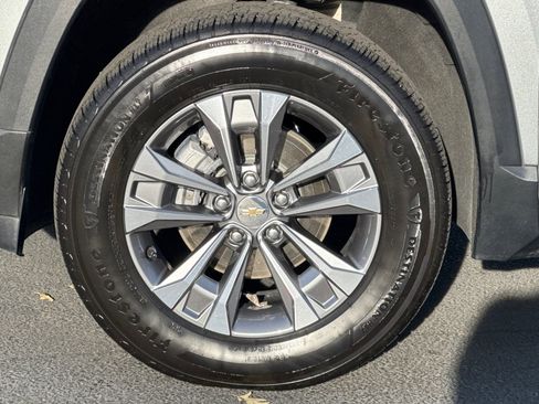 Certified 2025 Chevrolet Equinox LT image 32