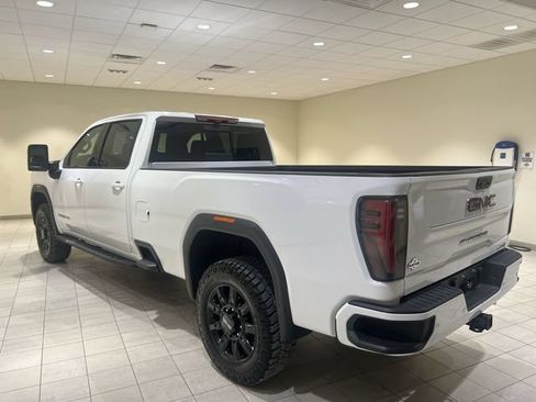 Certified 2025 GMC Sierra 3500 AT4 w/ AT4 Premium Plus Package AWD/4WD image 3