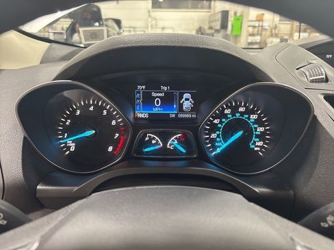 Used 2016 Ford Escape SE image 6