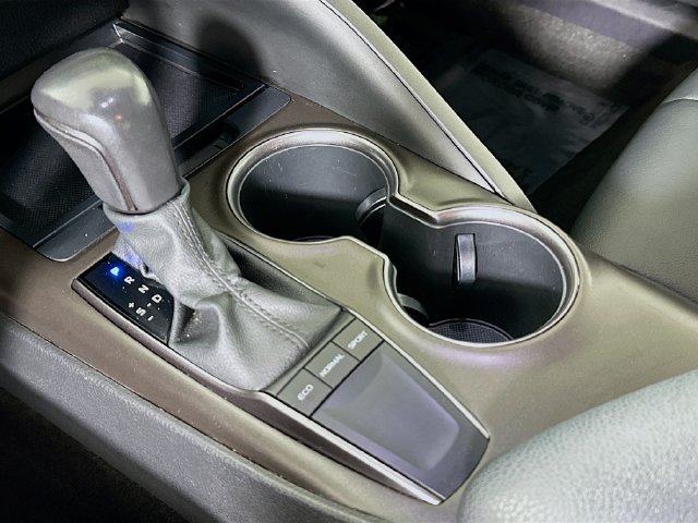 Used 2023 Toyota Camry SE FWD image 18