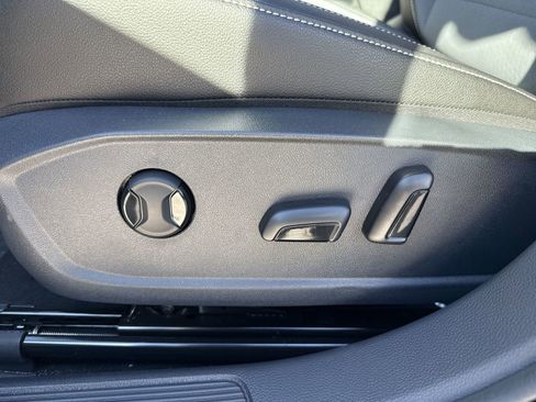 New 2025 Volkswagen Jetta SE image 14