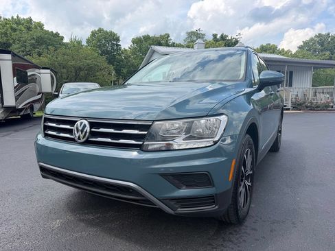 Used 2021 Volkswagen Tiguan SE FWD image 1