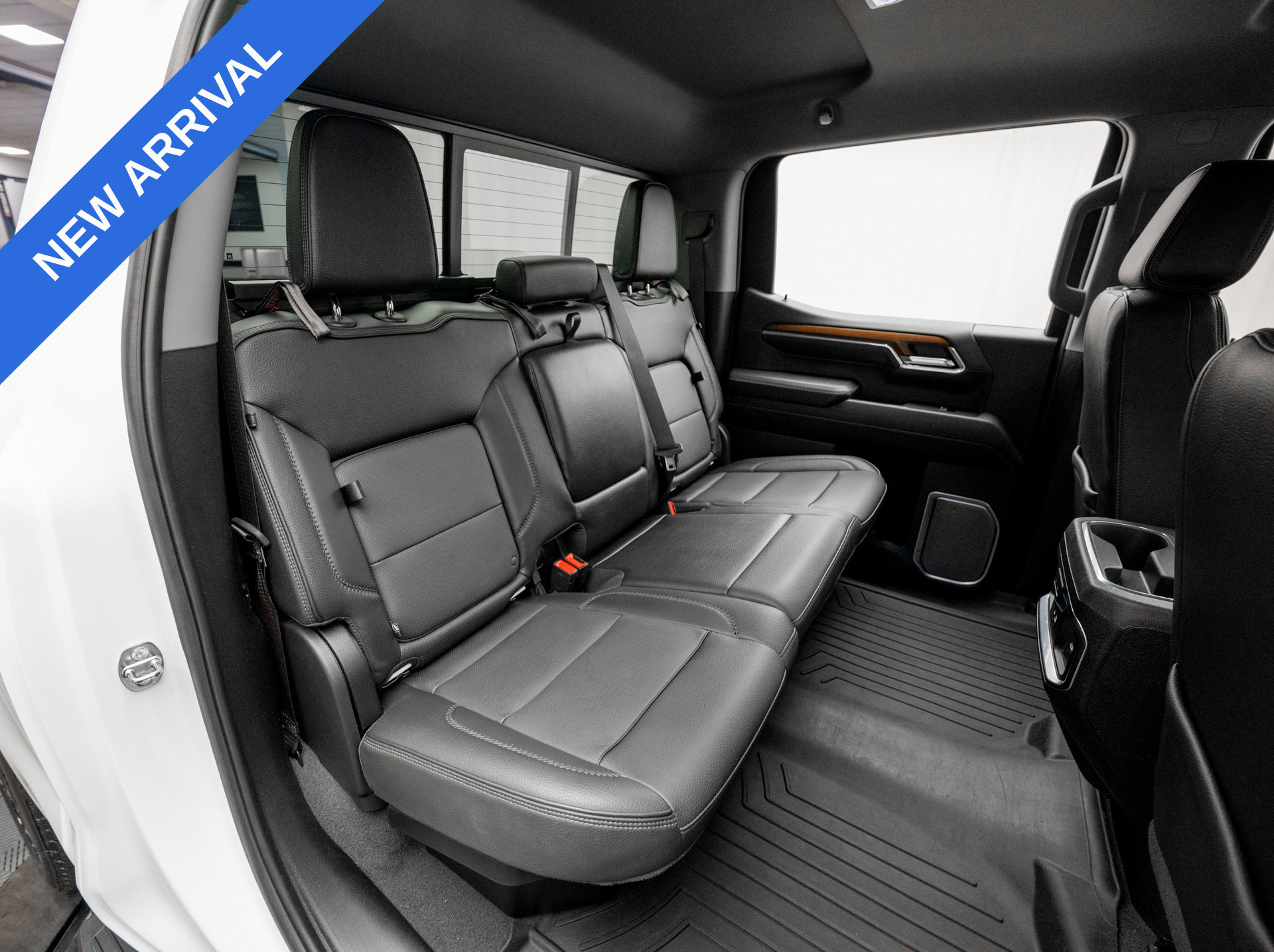 Used 2023 GMC Sierra 1500 Denali w/ Technology Package AWD/4WD image 17