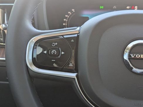 Certified 2024 Volvo XC60 B5 Plus w/ Protection Package Premier image 31