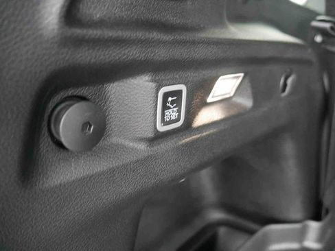 Used 2023 Jeep Grand Cherokee L Laredo image 9