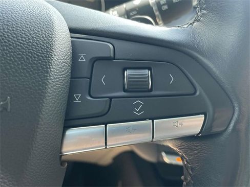 Used 2021 Cadillac XT4 Premium Luxury image 25