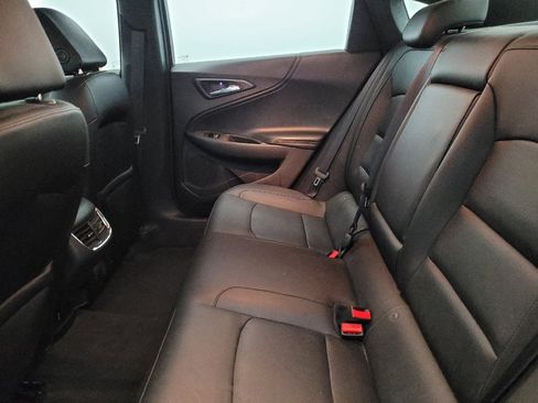 Used 2016 Chevrolet Malibu LT w/ Leather Package FWD image 18