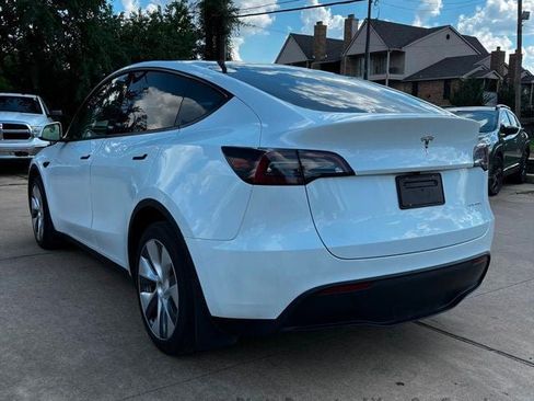 Used 2024 Tesla Model Y Long Range AWD/4WD image 10