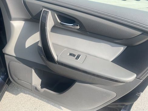 Used 2015 GMC Acadia SLT AWD/4WD image 12