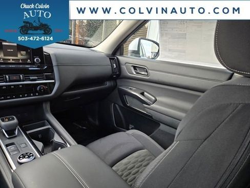 New 2025 Nissan Pathfinder SV image 33