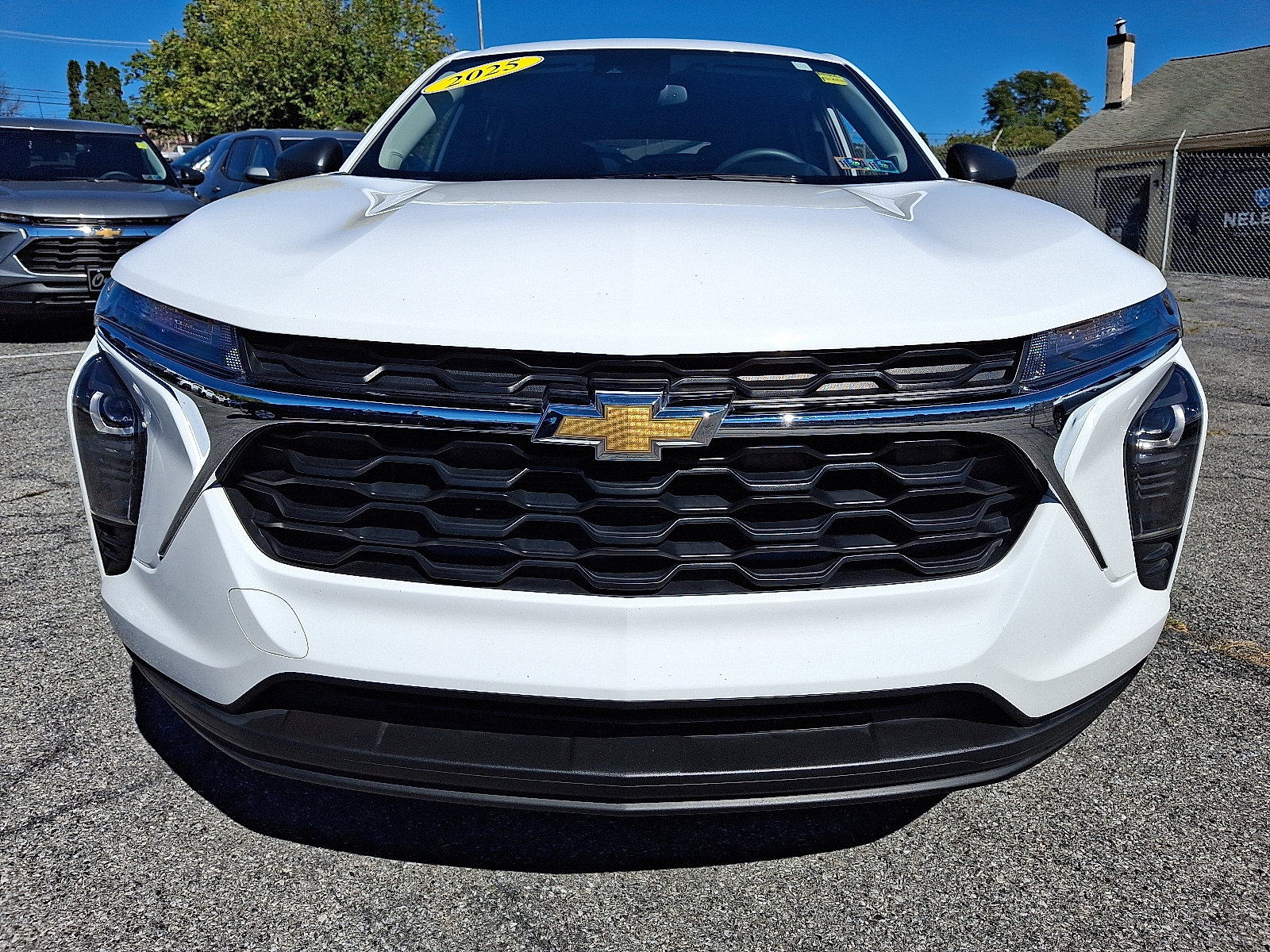 Used 2025 Chevrolet Trax LS FWD image 8