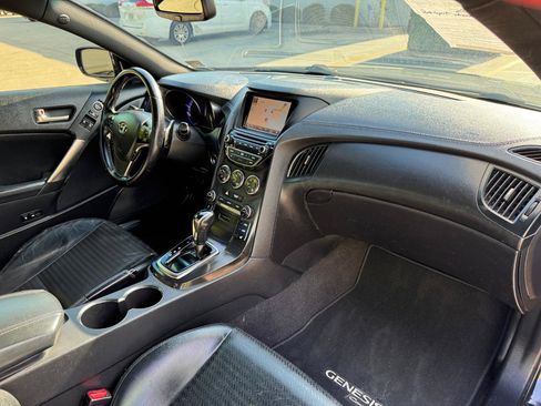 Used 2015 Hyundai Genesis 3.8 RWD image 19