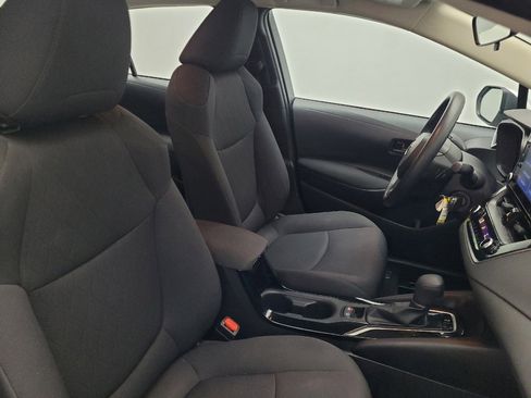 Used 2022 Toyota Corolla LE FWD image 21