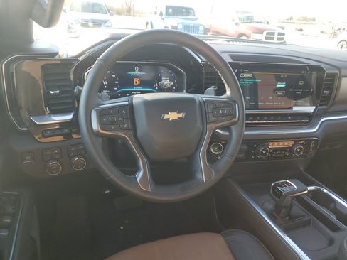 Used 2025 Chevrolet Silverado 1500 High Country w/ High Country Premium Package image 19