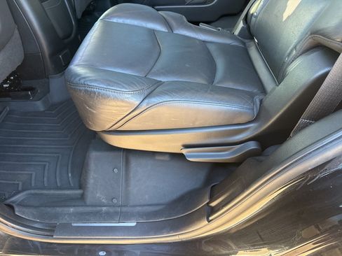 Used 2018 Cadillac Escalade Luxury image 36