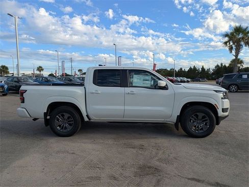 New 2026 Nissan Frontier SV w/ SV Convenience Package image 2