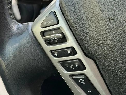 Used 2017 Nissan Titan SV RWD image 15