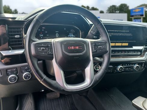 Used 2024 GMC Sierra 1500 SLE AWD/4WD image 9