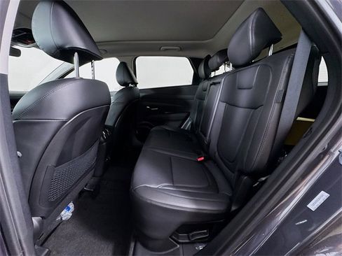 New 2025 Hyundai Tucson Limited image 44