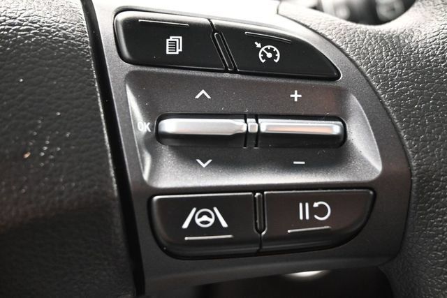 Used 2023 Hyundai Kona SEL AWD/4WD image 21