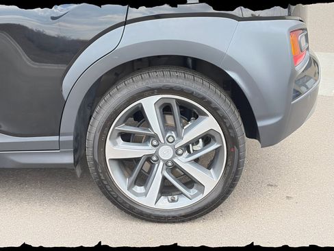 Used 2020 Hyundai Kona Ultimate AWD/4WD image 24