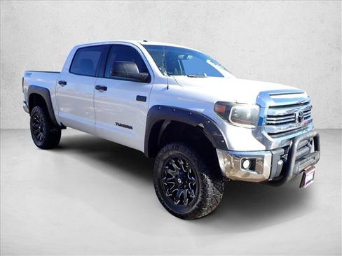 Used 2017 Toyota Tundra SR5 image 6