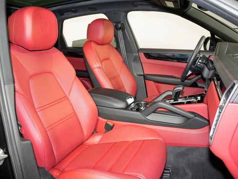 Certified 2023 Porsche Cayenne AWD/4WD image 41