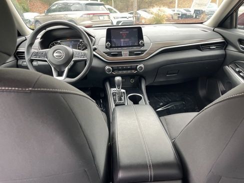 Used 2023 Nissan Altima 2.5 SV image 16