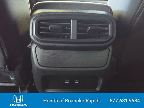 New 2026 Honda Pilot Sport image 29