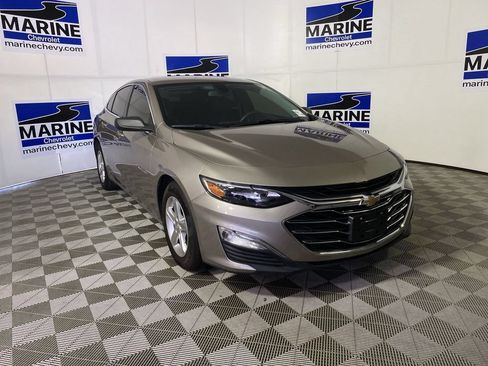 Used 2022 Chevrolet Malibu LS w/ LPO, Floor Liner Package FWD image 1
