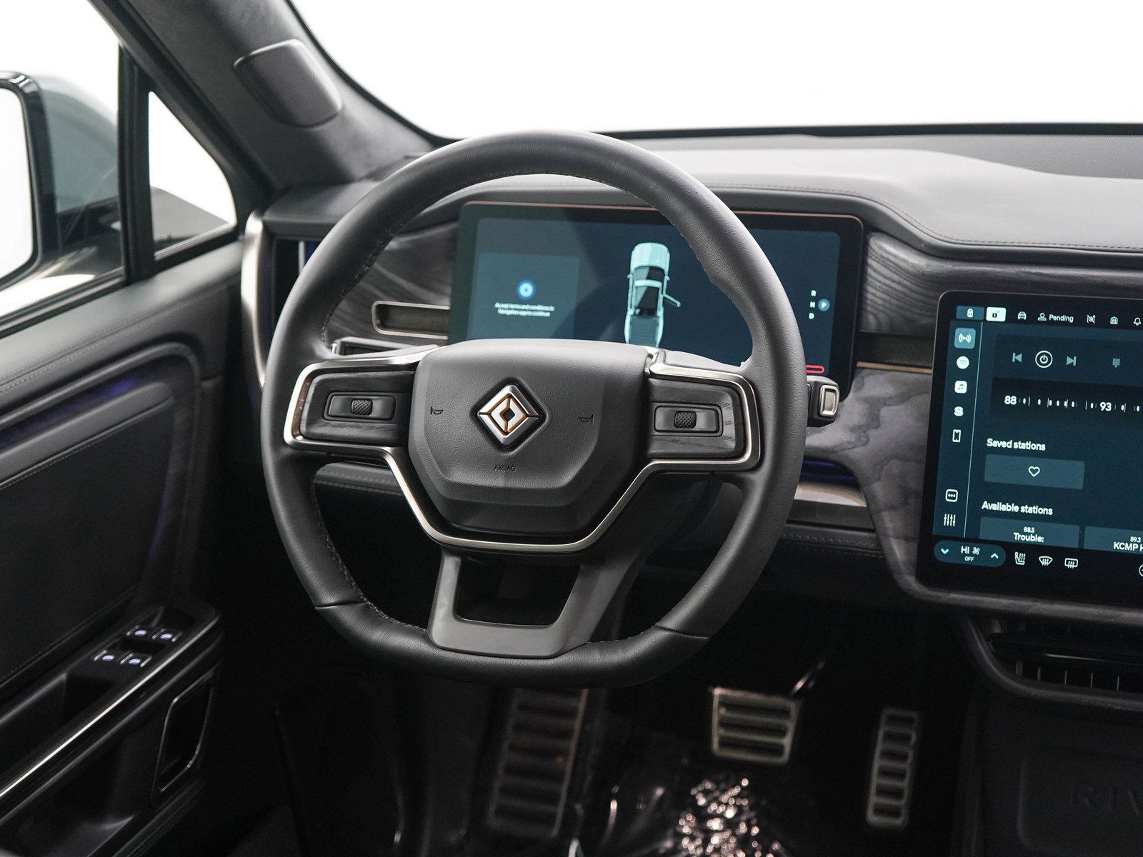 Used 2022 Rivian R1T Adventure AWD/4WD image 14