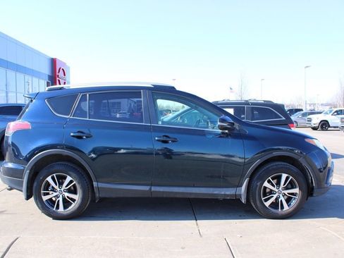 Used 2018 Toyota RAV4 XLE image 6