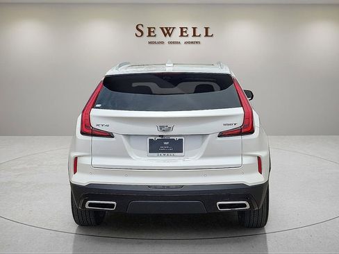 Certified 2024 Cadillac XT4 Premium Luxury w/ Active Safety Package FWD image 4