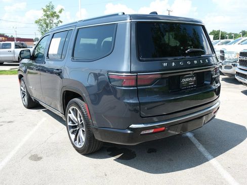 Used 2025 Jeep Wagoneer Series III w/ Premium Group I AWD/4WD image 7