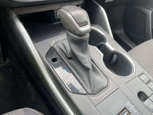 Used 2023 Toyota Highlander LE image 43