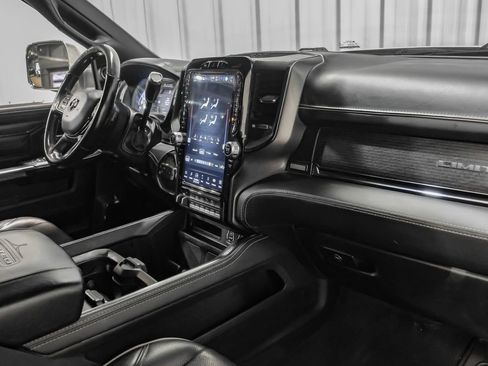 Used 2022 RAM 3500 Limited AWD/4WD image 12