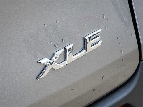 New 2026 Toyota Sienna XLE image 8