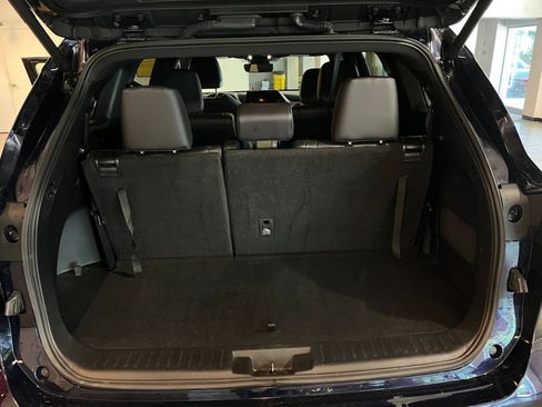 Used 2025 Toyota Highlander XSE AWD/4WD image 34
