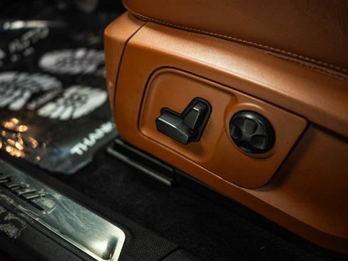 Used 2017 Maserati Levante w/ Luxury Package image 15