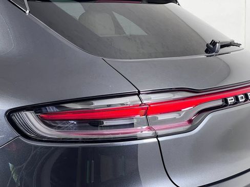Certified 2026 Porsche Macan AWD/4WD image 16