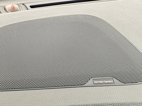 Used 2015 Volvo XC60 T6 Platinum image 21