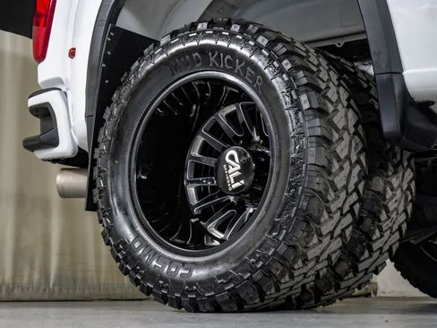 Used 2022 Chevrolet Silverado 3500 LTZ w/ LTZ Convenience Package image 78