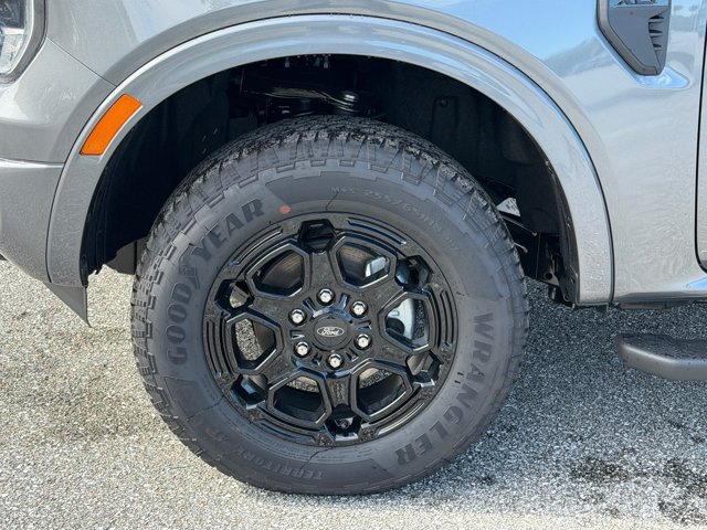 New 2026 Ford Ranger XLT w/ Black Appearance Package AWD/4WD image 11