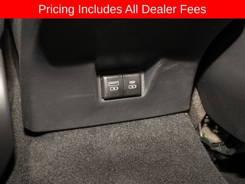 Used 2025 Toyota Camry SE FWD image 7